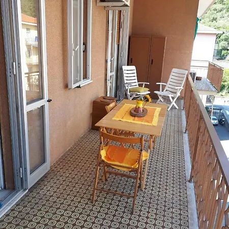 Vreni Lodge Finale Ligure Exterior photo